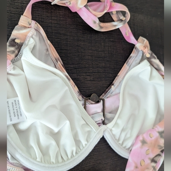 NWT Coco Reef Underwire Halter Multicolored Swim Top with White Stones 32/34C‎ - Picture 3 of 9